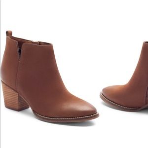 Brand New Waterproof Booties by Blondo